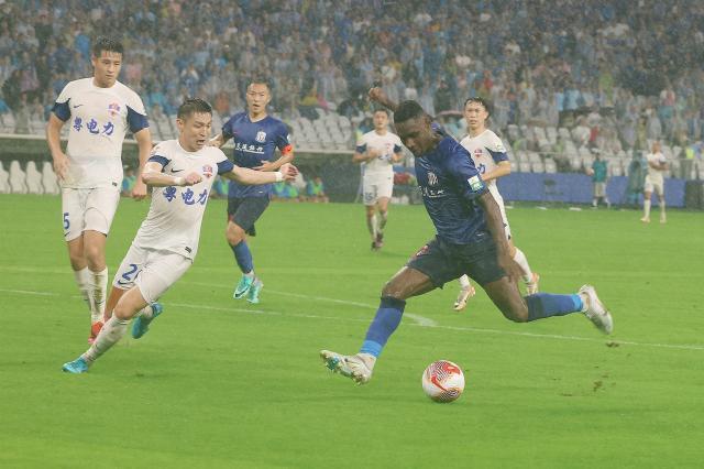 老虎机游戏单机免-【中超】马莱莱2球谢鹏飞破门 申花3比0双杀梅州